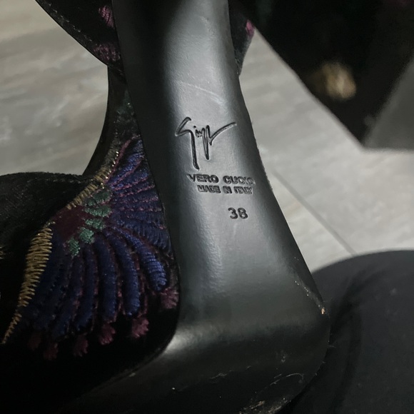 GORGEOUS Giuseppe zanotti heels - Picture 4 of 8